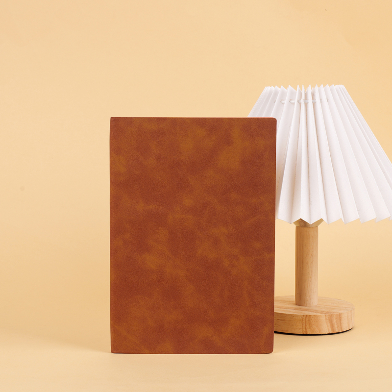 Caiet Holy chi cu copertă din piele sintetică, legare pe linie, hârtie 40 gsm, 50–100 pagini