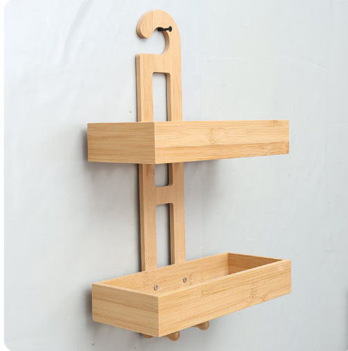 Διαθέσιμος τοίχος μπάνιου με γάντζους για αφρόλουτρο, σαμπουάν, καλλυντικά και προϊόντα περιποίησης.