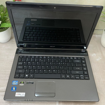 Laptop 4741, Core i5, diszkrét grafika, Windows 7, 1366x768 felbontás