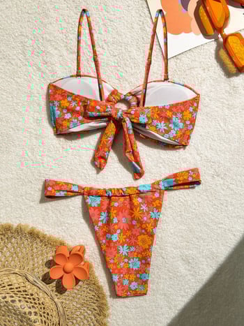 Kétrészes bikini szett - virágmintás, hátrész nélküli, mellkas párnával, magas rugalmasság, ujj nélküli; poliészter 82% és spandex bélés, 137 g