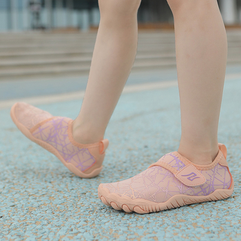 Indoor tenisice za fitness s Velcro zatvaračem, prozračan mrežasti gornji dio, protuklizna podloga od prirodnog kaučuka, niski gležanj, niski peta 1–3 cm