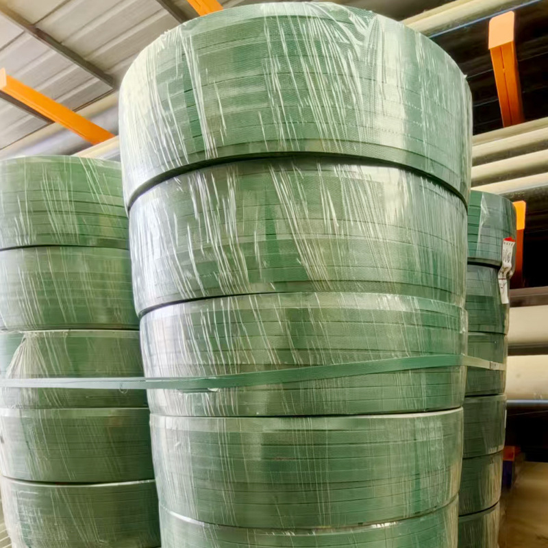 Teška PET čelično-plastična traka za pakiranje, debljina 0,8 mm, nosivost pri rastezanju 600 kg, masa rolne 20 kg