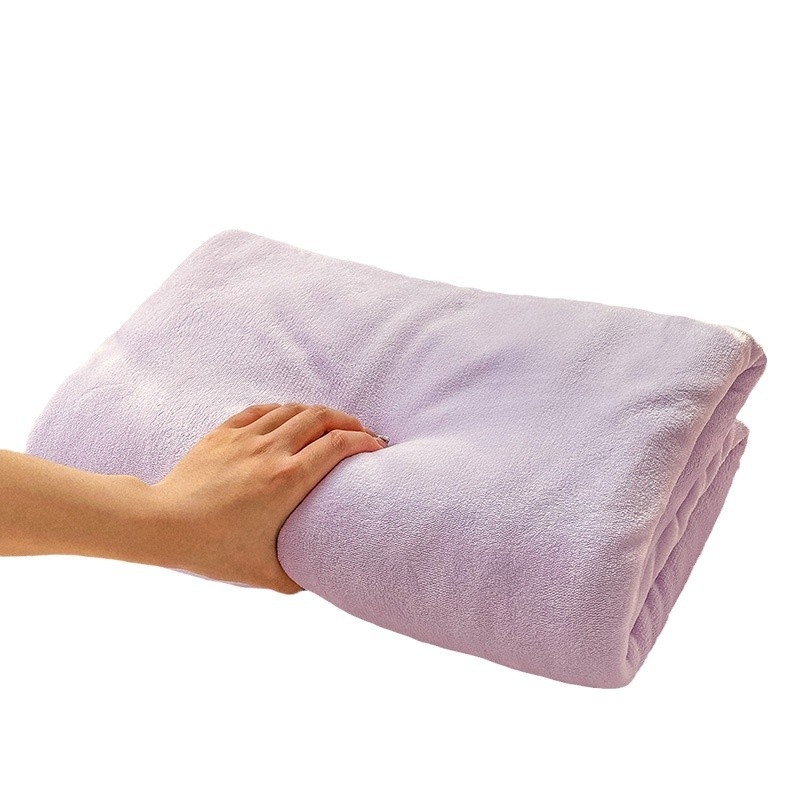 Gumeni list od velura, prilagodljiva, reaktivno tiskanje i bojanje, moderan minimalistički stil, obrasci: pruge, jednobojno, geometrijski