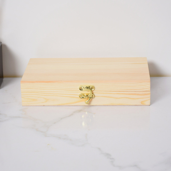 Drveni stolni organizator s poklopcem i pregradama, geometrijski moderni minimalistički dizajn