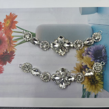 Lanț cu strasuri – sudură – material: Altul – Primăvara 2025