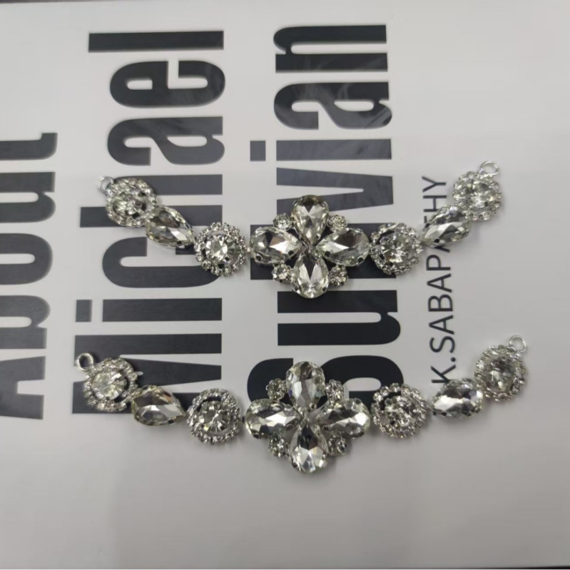 Lanț cu strasuri – sudură – material: Altul – Primăvara 2025