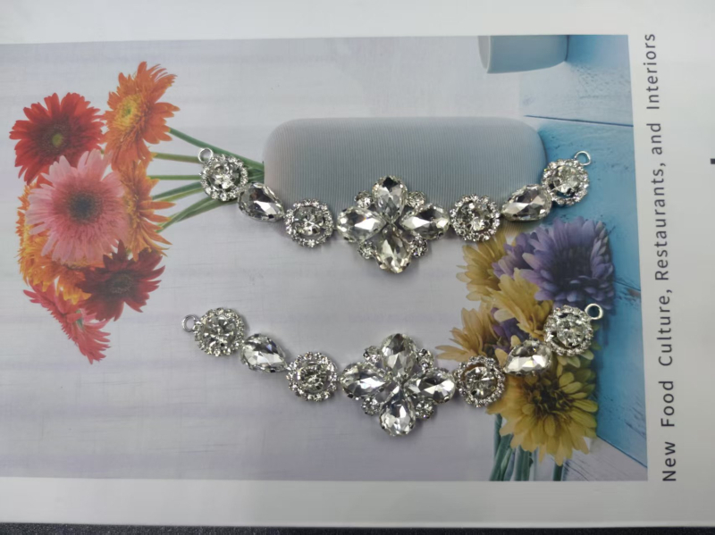 Lanț cu strasuri – sudură – material: Altul – Primăvara 2025