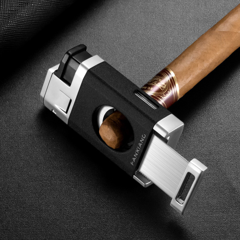 Szivargyújtó vágóval, ötvözet test, bután üzemanyag, márka CIGARLOONG, modell CLB-23IX2