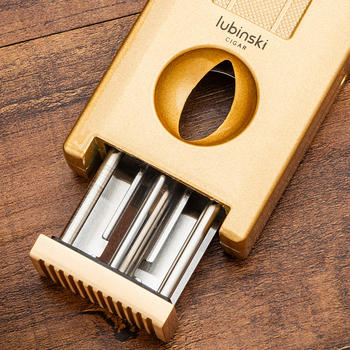 Lubinski szivar öngyújtó – cinkötvözet, bután, szélvédett, lyukfúró és dupla szivarvágó