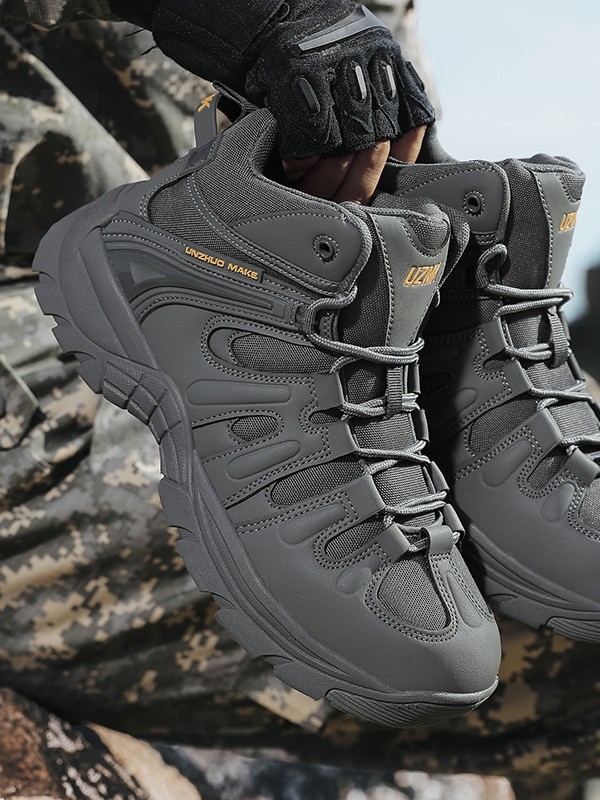 Pantofi de drumeție cu suprafață din piele naturală și plasă, respirabili, înălțime medie a gleznei, șireturi frontale, talpă din cauciuc rezistentă
