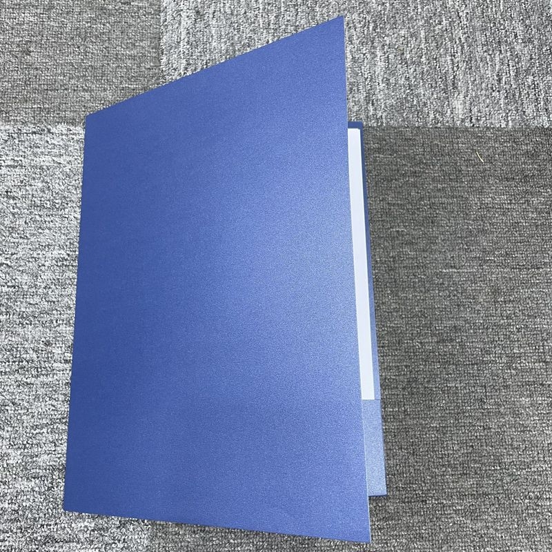A4 ugovorni folder s prilagođenim papirnim omotom i zlatnim otiskom, folder za potpisivanje i životopis, materijali za recitiranje, poslovni vertikalni držač dokumenata
