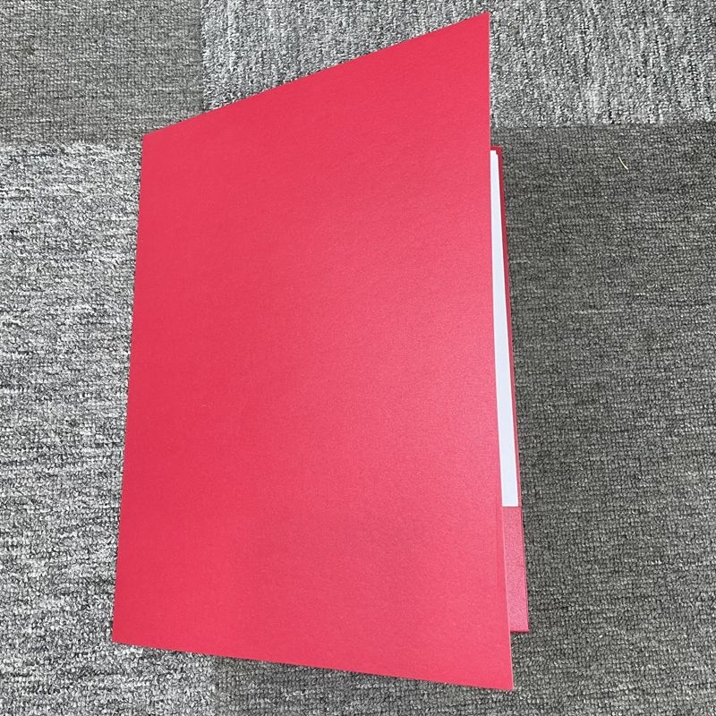 A4 ugovorni folder s prilagođenim papirnim omotom i zlatnim otiskom, folder za potpisivanje i životopis, materijali za recitiranje, poslovni vertikalni držač dokumenata