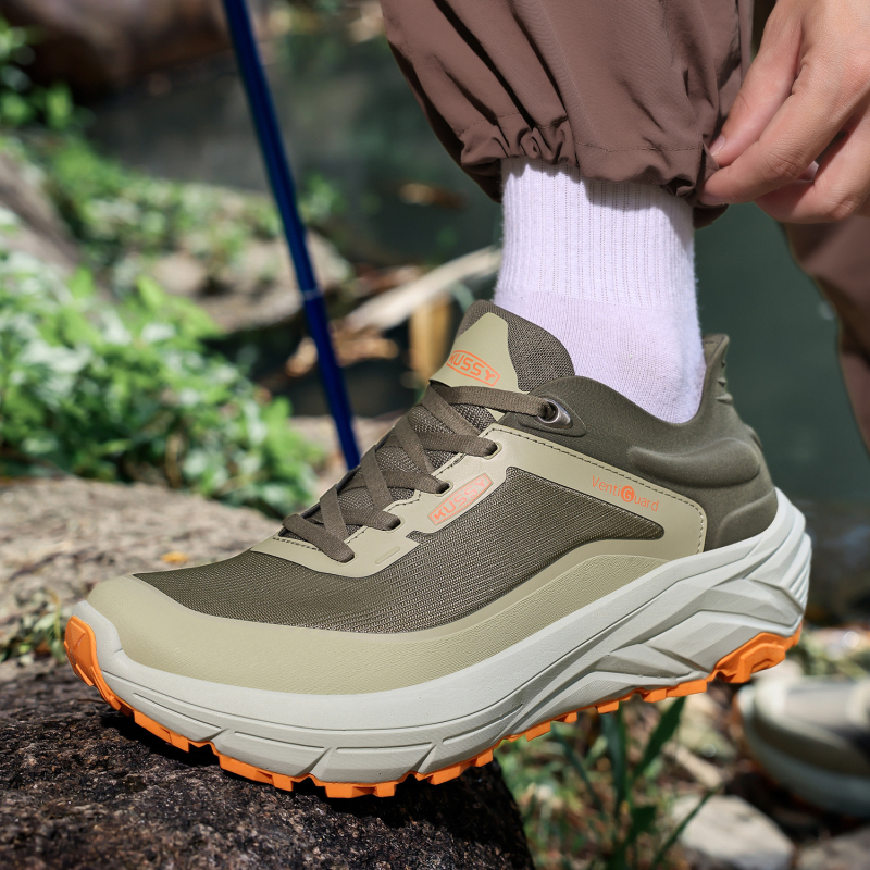 Planinarske tenisice s zaštitnim prstom, niski gornji dio, mrežasti unutarnji dio, gornji dio od sintetičke kože, potplat od prirodne gume, Rubber+ EVA potplat, unisex