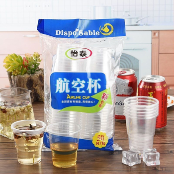 Jednokratna debela plastična šalica, PVC materijal, za korištenje u svemiru