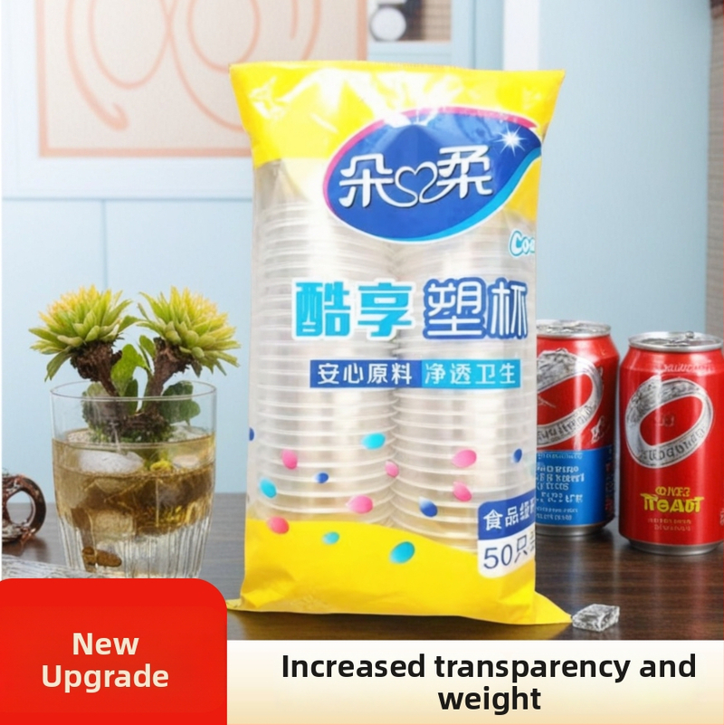 Jednokratna debela plastična šalica, PVC materijal, za korištenje u svemiru