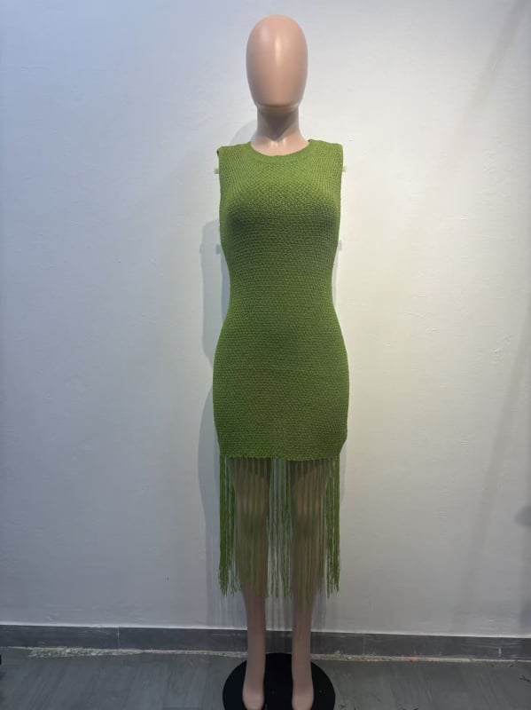 Rochie tricotată cu ciucuri, fără mâneci, guler rotund, lungime medie, poliester