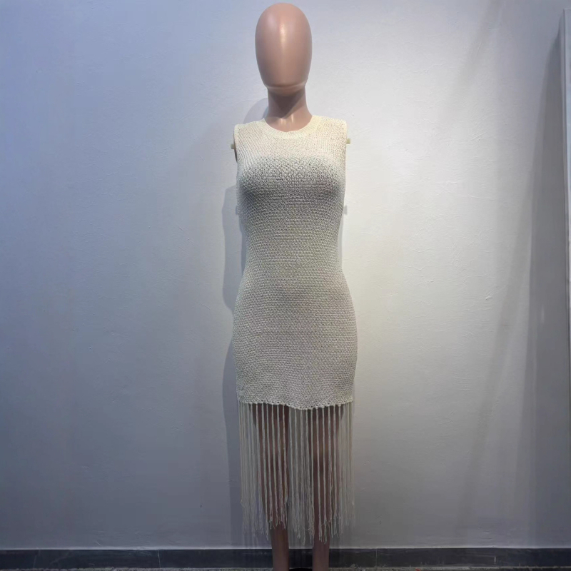 Rochie tricotată cu ciucuri, fără mâneci, guler rotund, lungime medie, poliester
