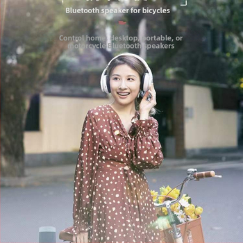 Bluetooth универсално дистанционно управление с контрол на звука, превключване на песни, възпроизвеждане на музика, заключване на екрана, приемане на обаждания и клавиш за селфи (D02; Bluetooth 5.0; ABS; 98 g)