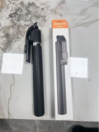 Selfie stativ za telefon s anti-shake stabilizacijom, 360° rotacijom, daljinskim upravljačem, osvjetljenjem i Bluetoothom