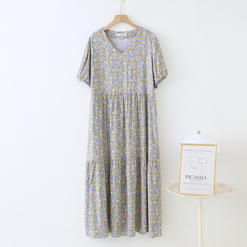 Pamut-selyem ruha törött virágos mintával, A-vonalú, V-nyakú, rövid ujjú, magas derék