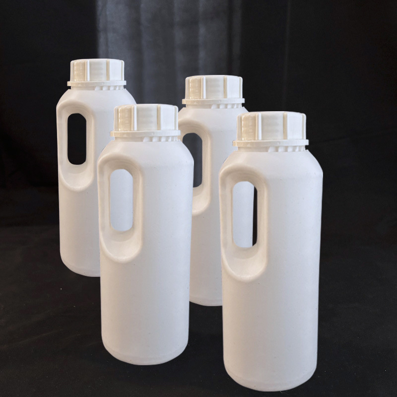 PP műanyag kerek üveg tejitalokhoz, 900 ml űrtartalom, külső kupakkal.