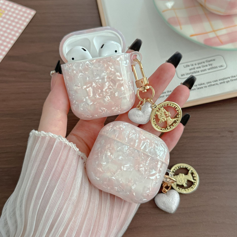 AirPods Pro 2 tok szív alakú üreges mintával és lógó lánccal, TPU puha héj