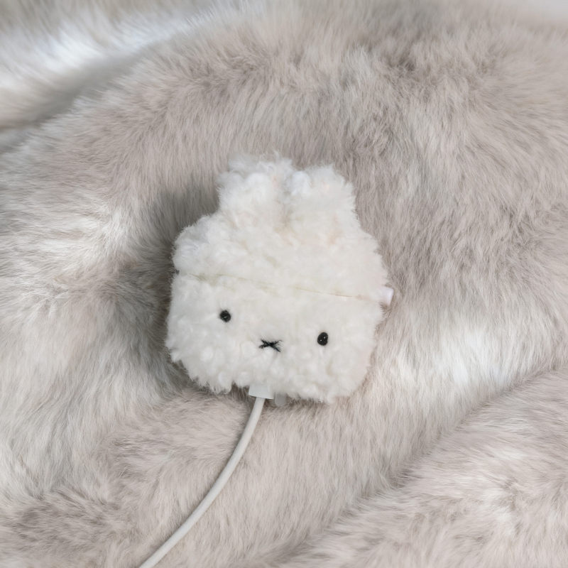 Plišana zaštitna futrola za AirPods 4 i AirPods Pro 3 – zaštita bežičnih Bluetooth slušalica