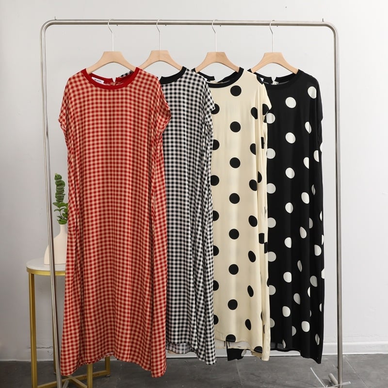 Rochie, material bumbac-satin, lungă, mâneci scurte, guler rotund