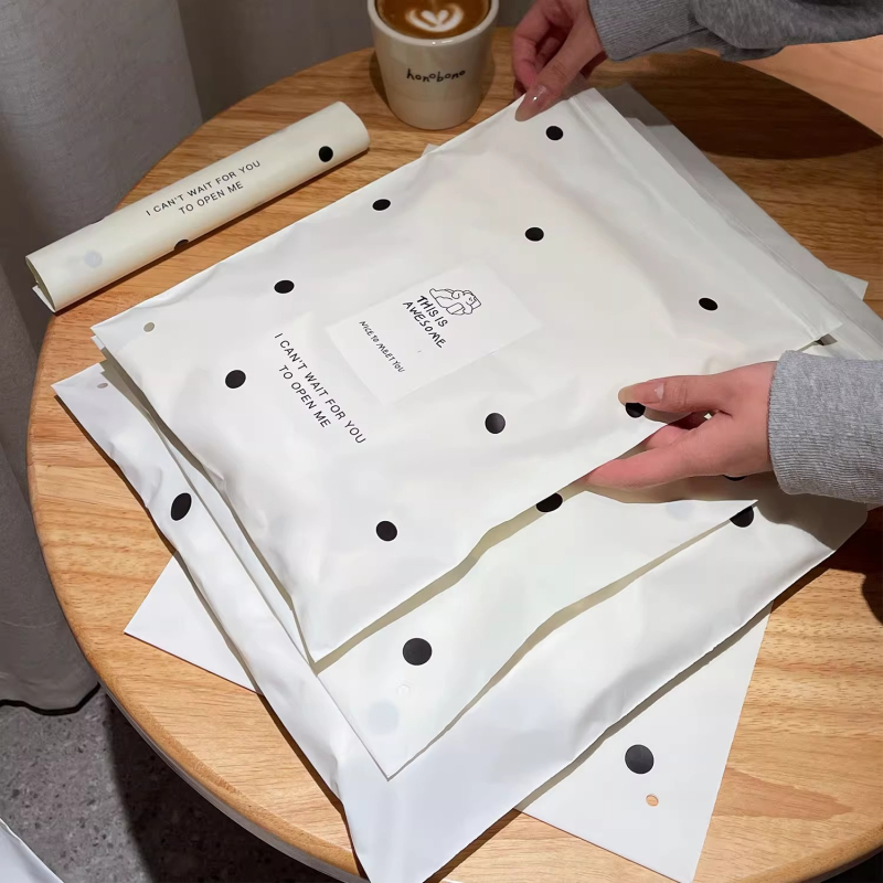 Mat vrećica za odjeću sa samozatvaranjem i plosnim otvorom | Haoxin craftsmanship | Kod Jhfsdoi21132; Dvostruka debljina 14 silk; Dnevna proizvodnja 100000