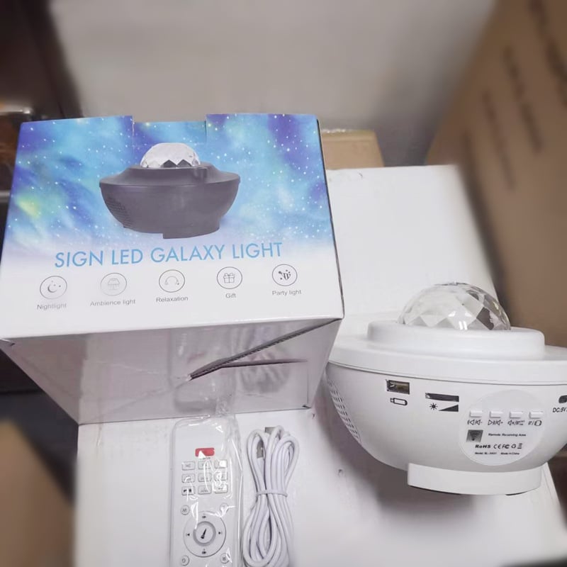 USB projektor zvjezdane noći uz zvuk, lasersko vodeno svjetlo i LED noćna lampica