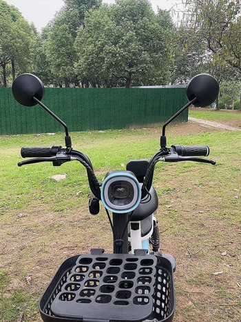Universális konvex hátsó tükör elektromos rollerekhez és kerékpárokhoz