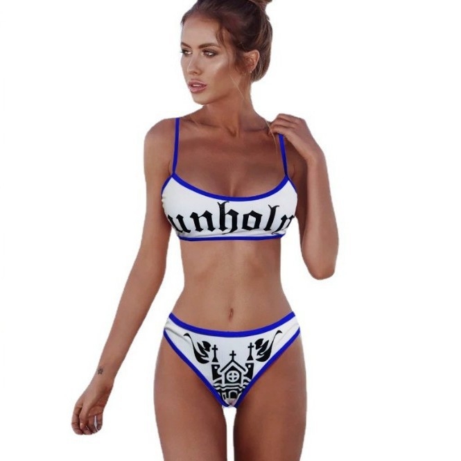 Ženski dvodijelni bikini set s trokutastim gornjim dijelom i gaćicama, offset natpis slovima, punk stil, visok struk, 82% poliester / 18% spandex, podstava poliester