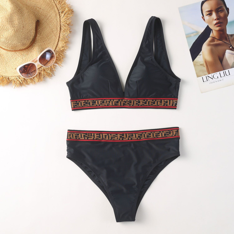 Dvodijelni bikini set s jastučićima za grudi, bez čelične potporne trake, najlon 80%, donji dio: briefs
