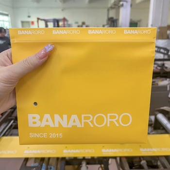 Geantă de ambalare lenjerie pentru ambalarea hainelor | Utilizare: depozitare, ambalare generală, ambalare haine | Cod produs Ym 20231116 | Capacitate zilnică 100000 | Grosime dublă 18328127424 | Deviere 2 cm