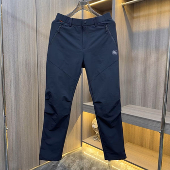 Muške outdoor hlače — vodootporne, windproof soft-shell, uski kroj, ravne nogavice, visoka elastičnost