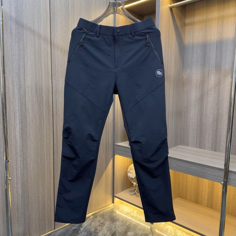 Muške outdoor hlače — vodootporne, windproof soft-shell, uski kroj, ravne nogavice, visoka elastičnost