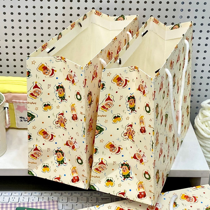 Pungă de cadouri cu design desen animat; carton alb; imprimare; potrivită pentru cadouri generale