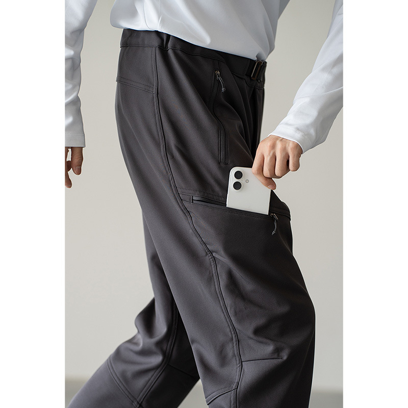 Muške softshell hlače za vanjske aktivnosti, ravni kroj, srednji pojas s pojasom, zatvarač na zatvaranje, debela poliester-spandex tkanina