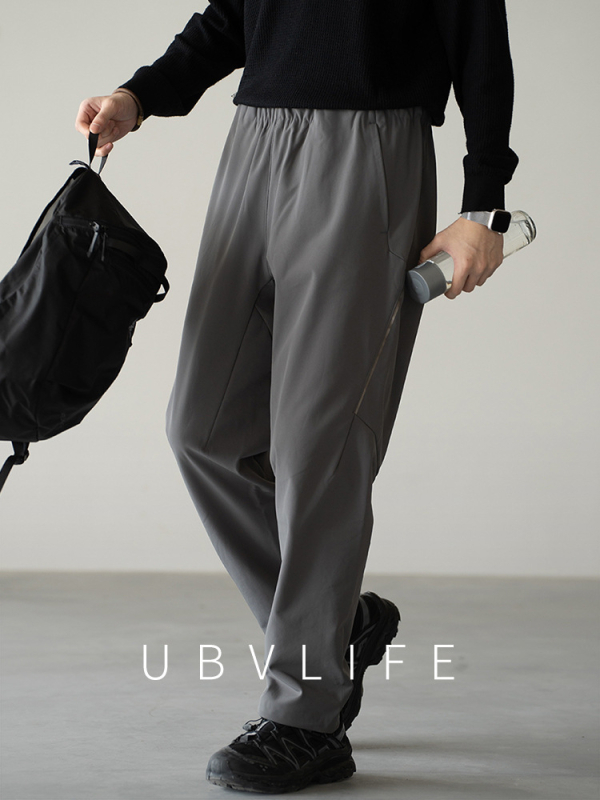 Muške outdoor softshell hlače, vodootporne i otporne na vjetar, fleec podstava, tkanina Nylon 84% / Spandex 16%, srednji pojas, vezica, straight kroj, zima 2025