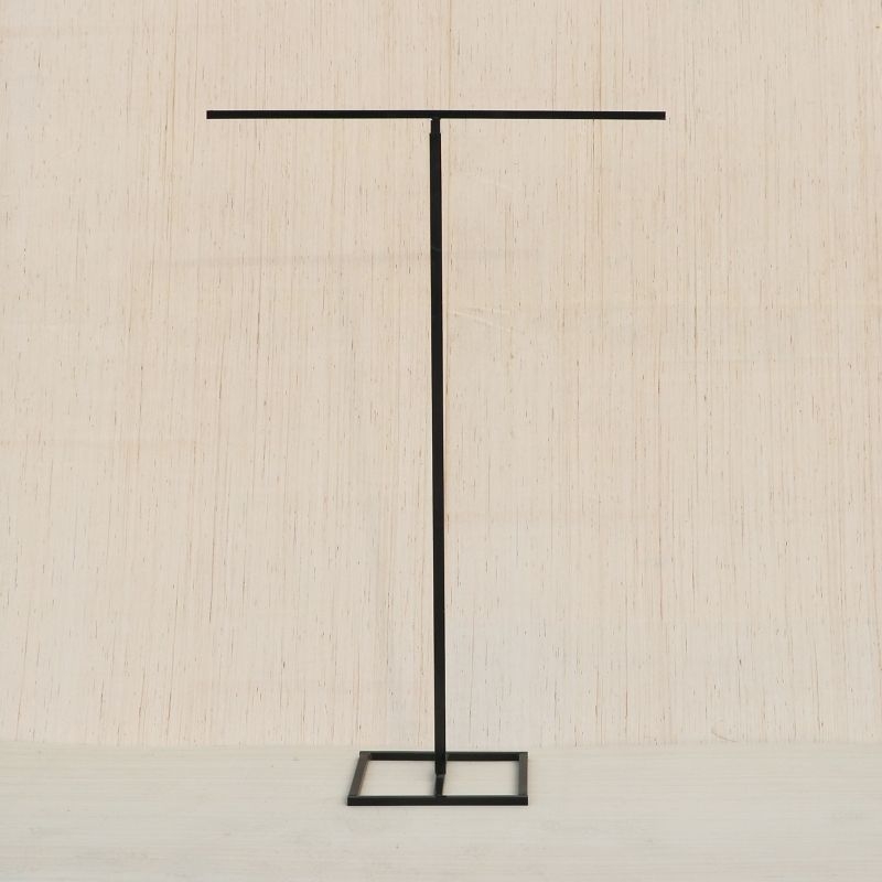 Stâlp telescopic din fier pentru fundal de nuntă cu perdea din plasă, suport în formă de T