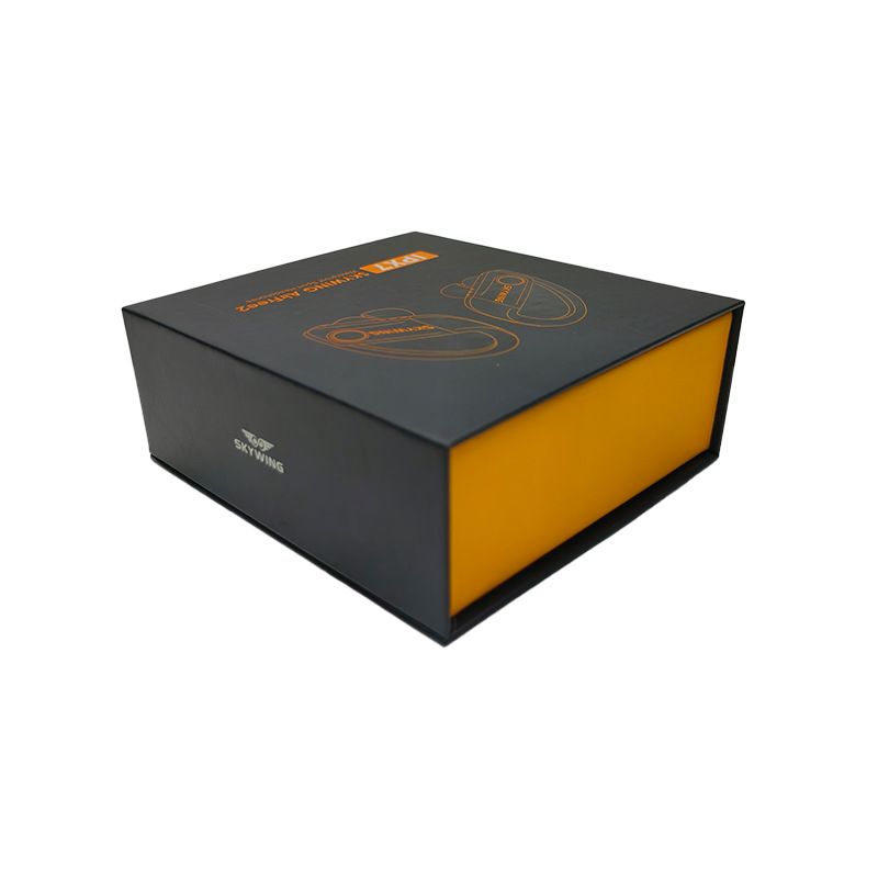 Krabička na slúchadlá s flipom, prispôsobiteľné papierovo-kartónové balenie, UV tlač 1200gsm a strieborné horúce razenie, tlač loga k dispozícii