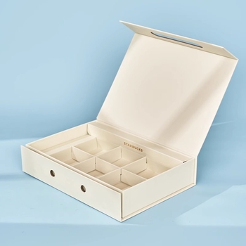 Опаковъчна кутия от хартия/картон с печат на лого и горещо сребърно фолиране за ежедневна употреба