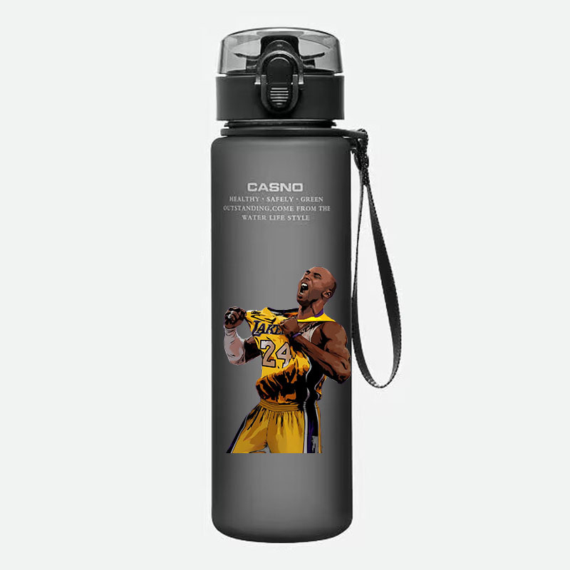 Бутилка цилиндрична за баскетболни звезди Irving, James, Curry, Kobe, Harden, Durant – PC materiaal, тегло 180 g, печат на лого, лицензиран бранд, подходяща за баскетбол