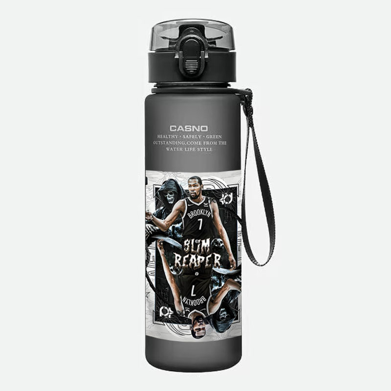 Бутилка цилиндрична за баскетболни звезди Irving, James, Curry, Kobe, Harden, Durant – PC materiaal, тегло 180 g, печат на лого, лицензиран бранд, подходяща за баскетбол