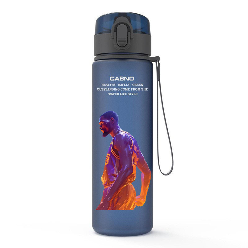 Бутилка цилиндрична за баскетболни звезди Irving, James, Curry, Kobe, Harden, Durant – PC materiaal, тегло 180 g, печат на лого, лицензиран бранд, подходяща за баскетбол