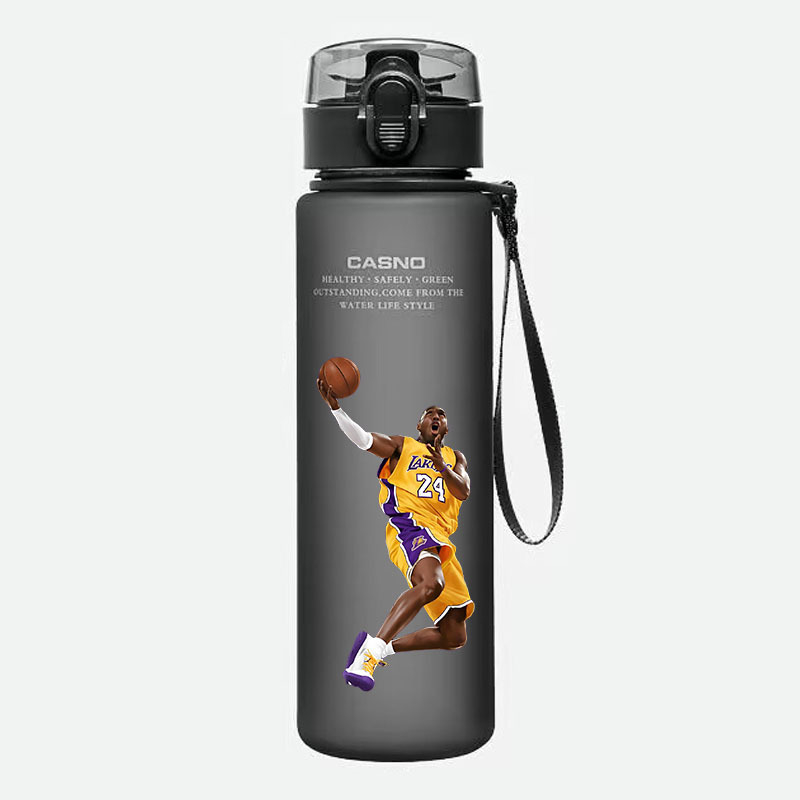 Бутилка цилиндрична за баскетболни звезди Irving, James, Curry, Kobe, Harden, Durant – PC materiaal, тегло 180 g, печат на лого, лицензиран бранд, подходяща за баскетбол