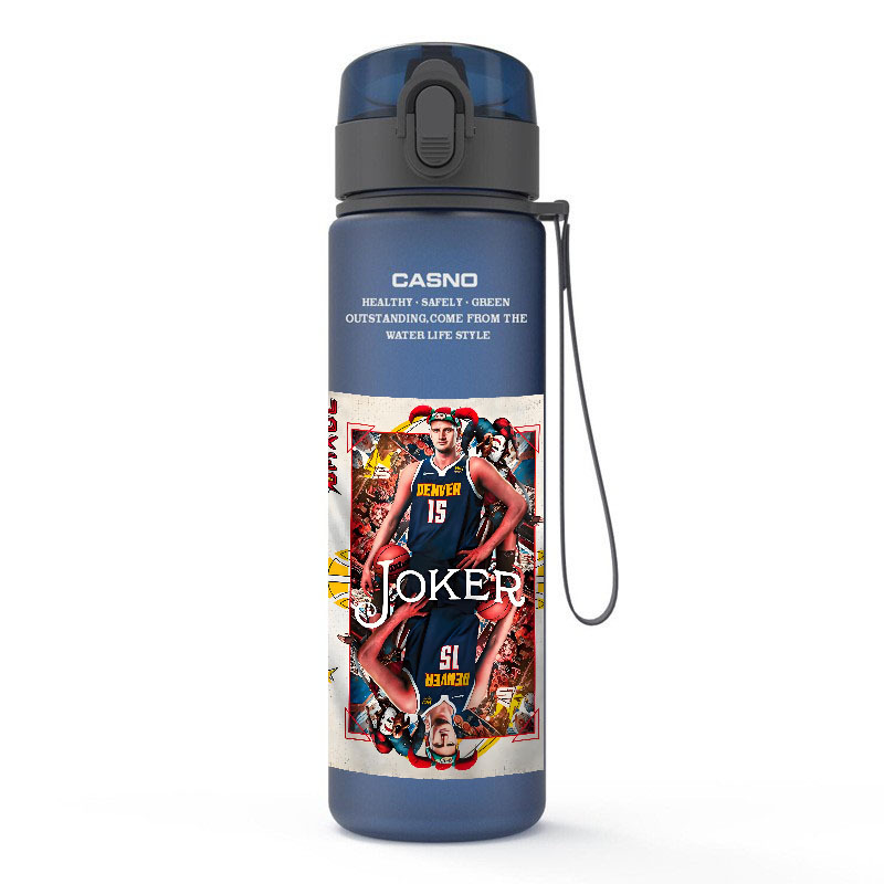 Бутилка цилиндрична за баскетболни звезди Irving, James, Curry, Kobe, Harden, Durant – PC materiaal, тегло 180 g, печат на лого, лицензиран бранд, подходяща за баскетбол