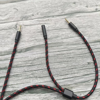HD60 kabel za snimanje igara 4K60 bez kašnjenja za Xbox One, PS5, PS4 (Model: HD60; 4K60; Bez kašnjenja; Kompatibilnost: Xbox One, PS5, PS4)