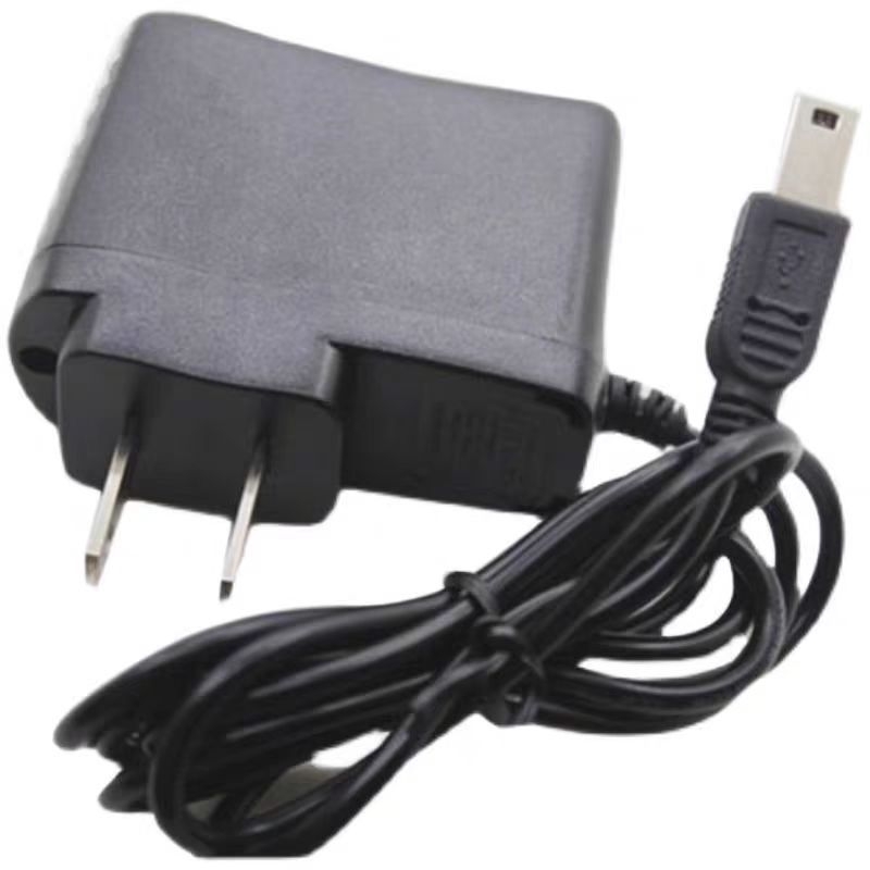 Zhongyitong Z-022 punjač – 5V 1A univerzalni punjač za starije telefone, pametne telefone i telefone s tipkama