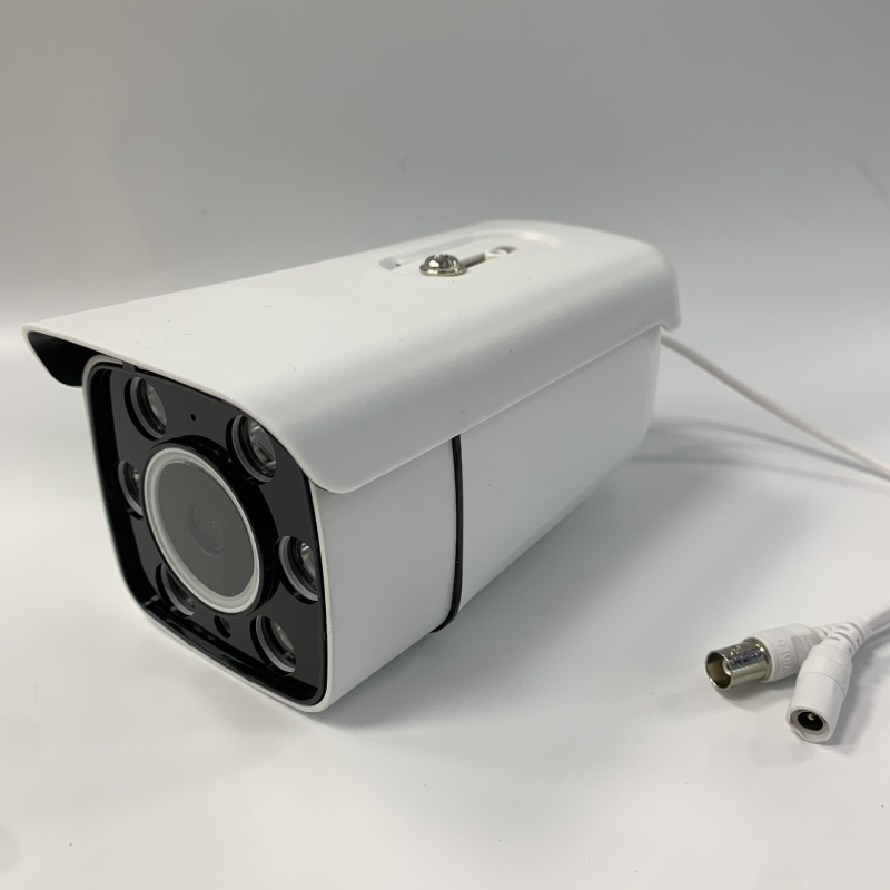 Cameră de supraveghere cu vedere nocturnă infraroșu LY-Q9990, senzor CMOS, rezoluție 1200 linii, iluminare minimă 0.001 lux, distanță IR 10 m